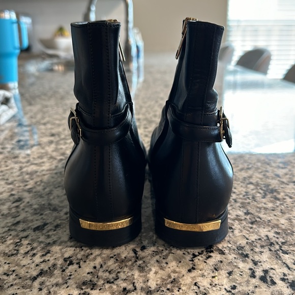 Burberry Ankle Boot w/Zip - Picture 2 of 6